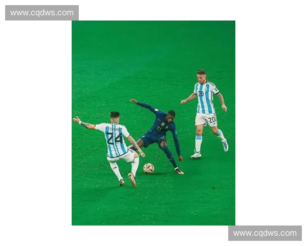 世界杯回顾：阿根廷夺冠之路与梅西的传奇时刻